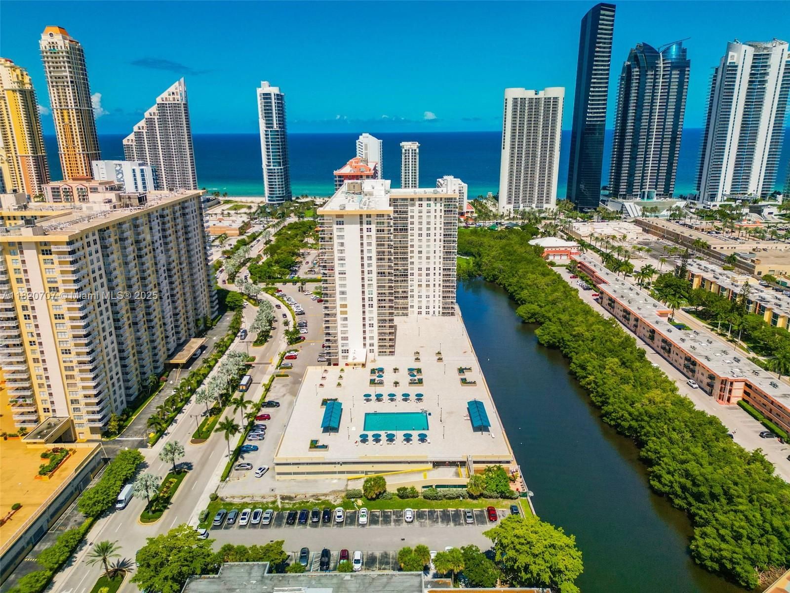 Winston Towers 300 Sunny Isles
