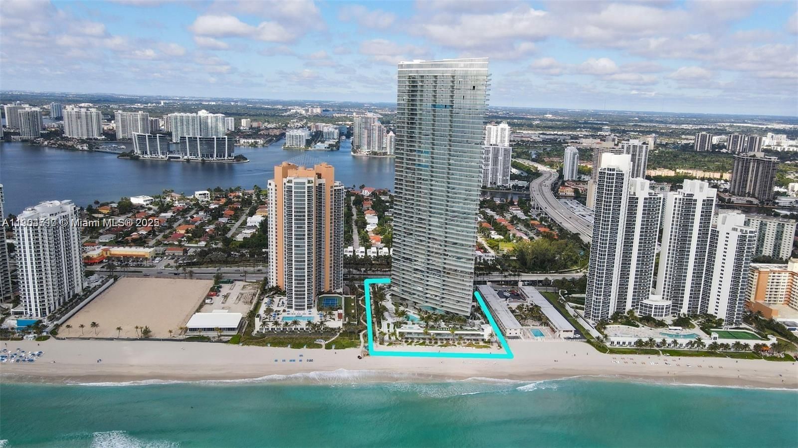 Rezydencje Residences by Armani/Casa na sprzedaż w Sunny Isles