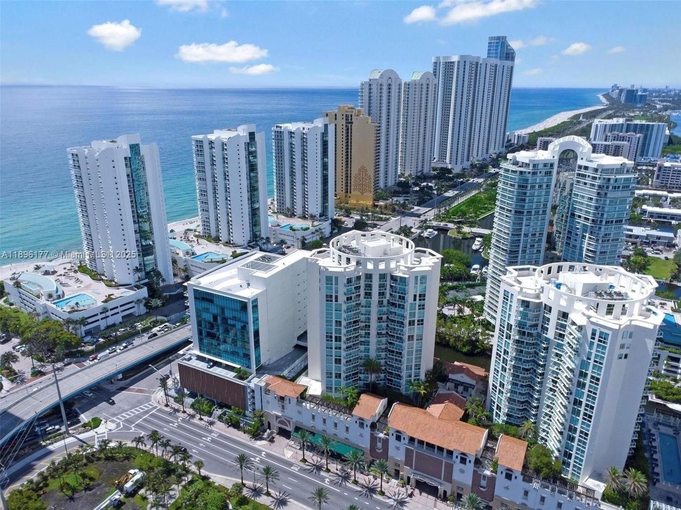 Kondominia St. Tropez na sprzedaż Sunny Isles Beach