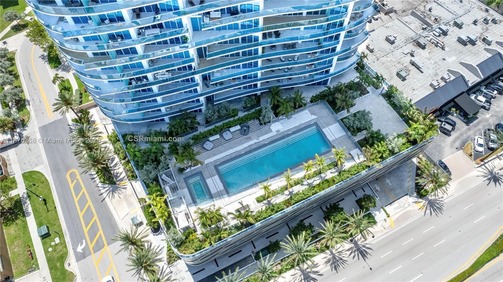 Aurora Sunny Isles