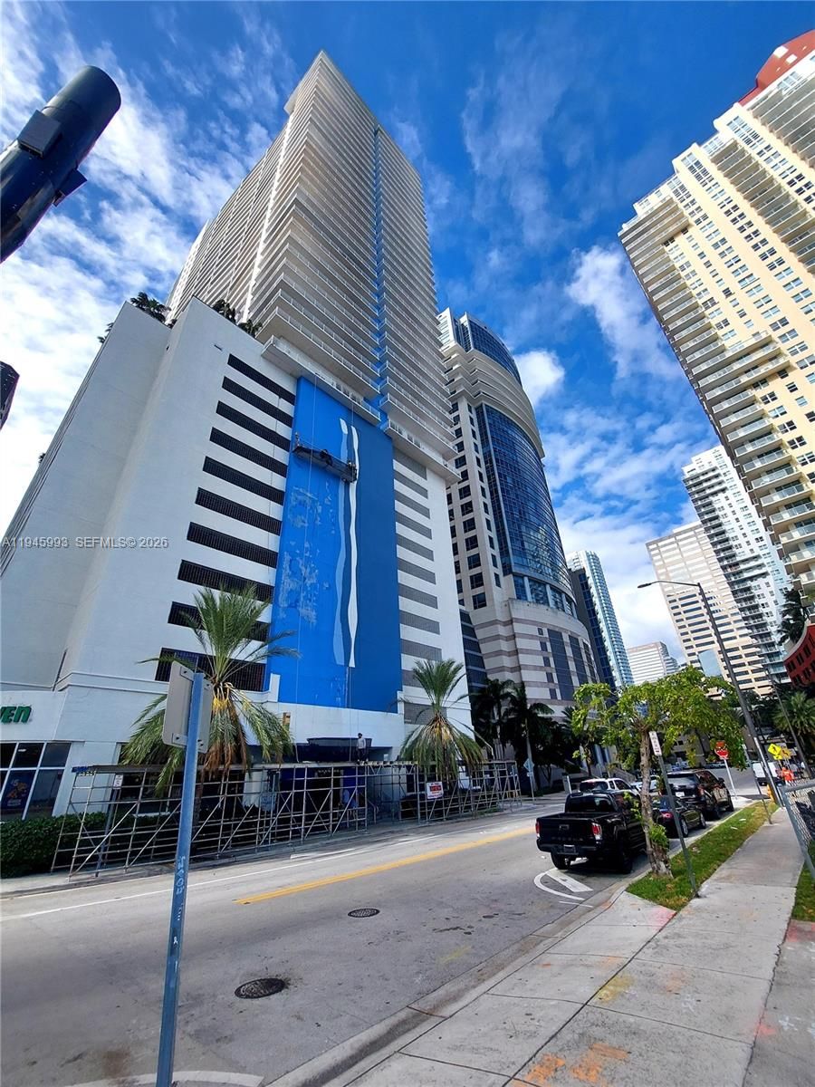 The Club at Brickell Bay Condos