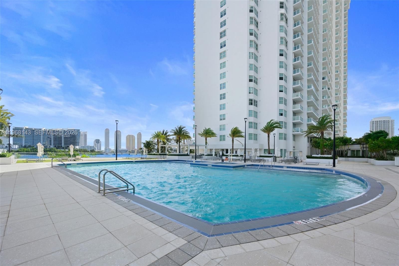Peninsula II Aventura – apartamenty