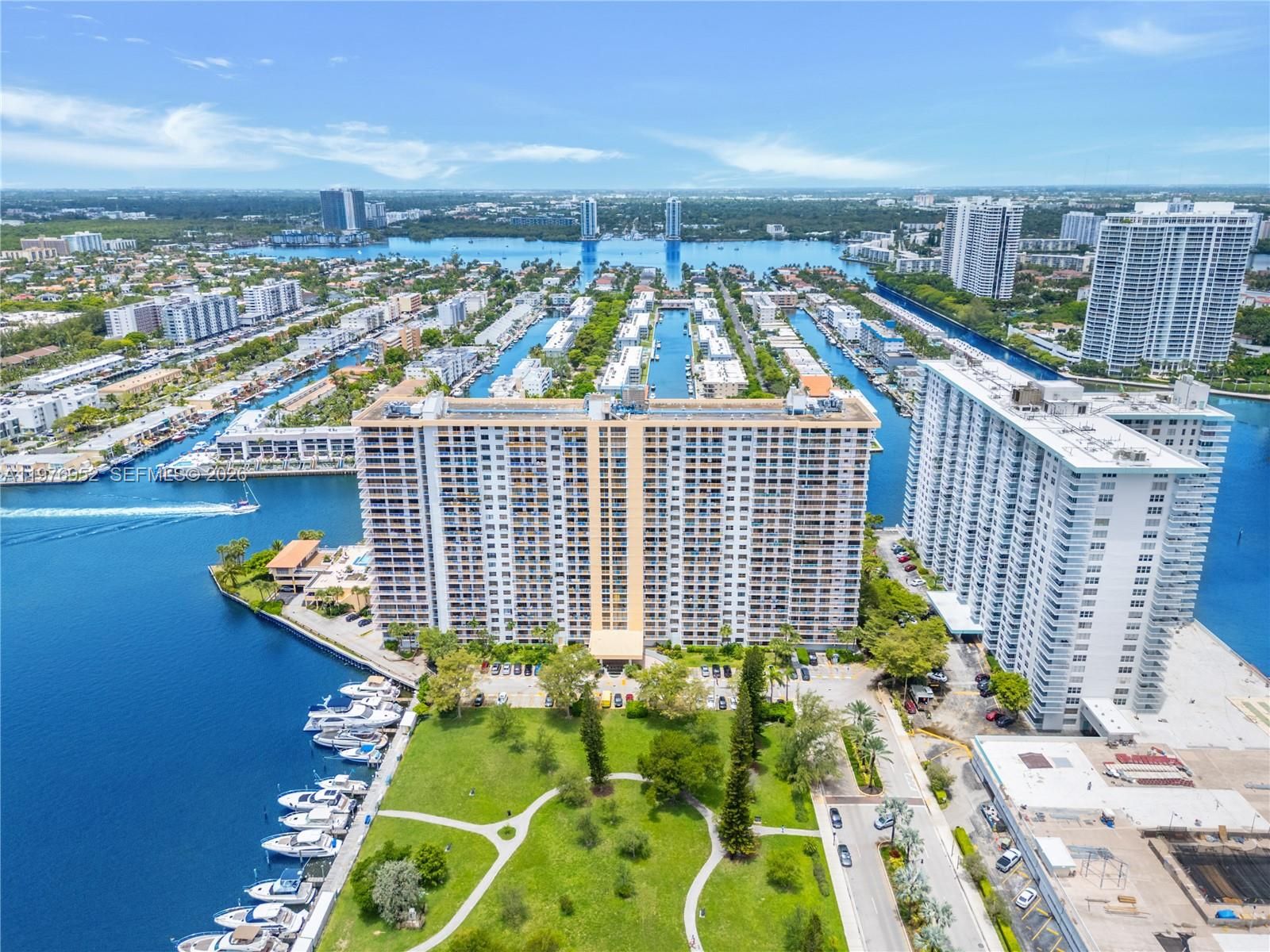 Winston Towers 700 Sunny Isles – apartamenty na sprzedaż w Sunny Isles